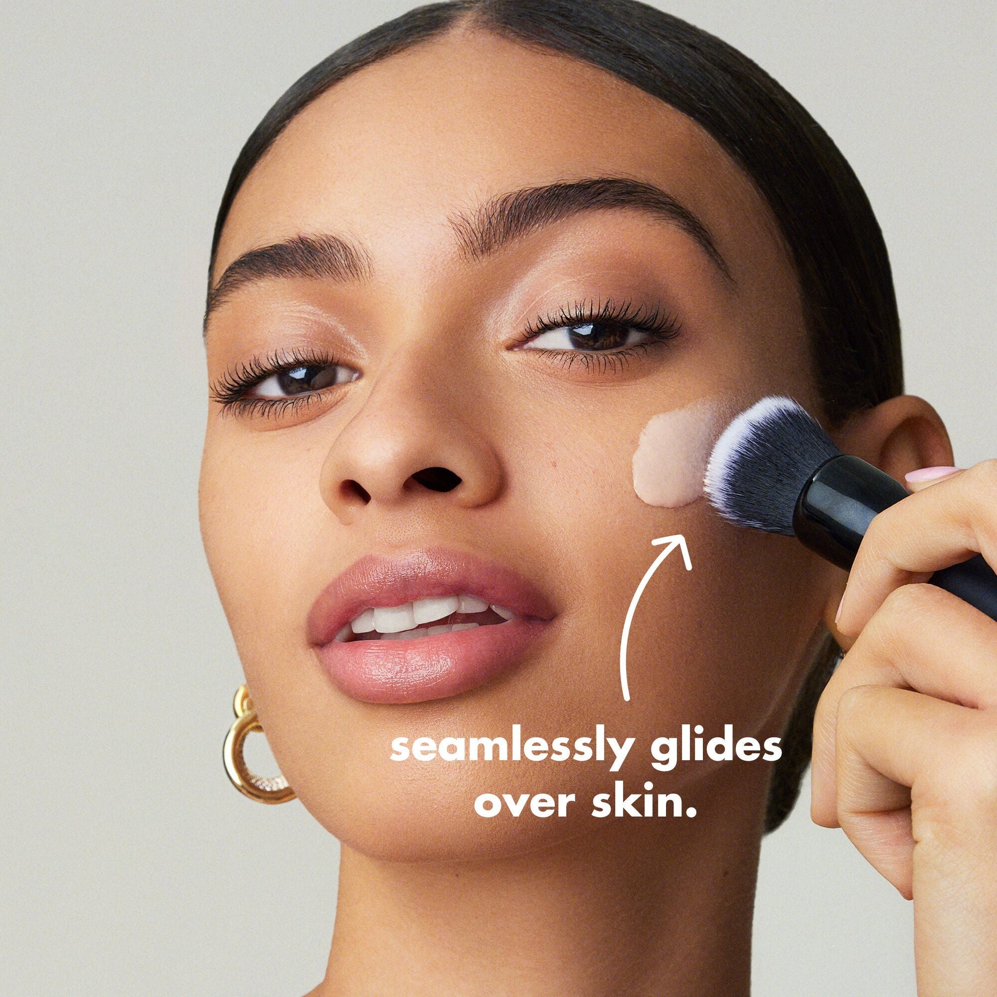 liquid-poreless-putty-primer-t4 0326_EDU_LiquidPorelessPuttyPrimer_Model.jpg