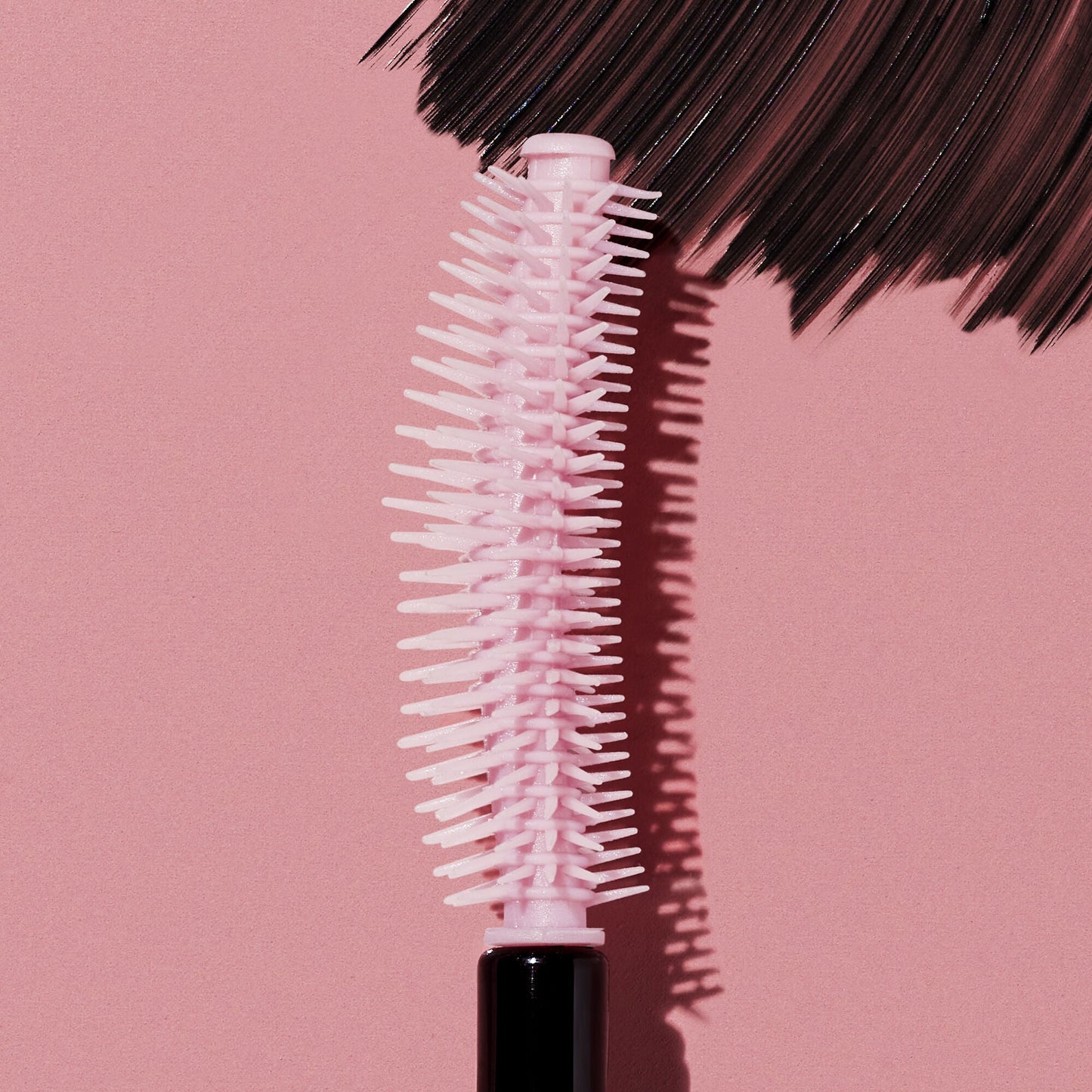 lash-n-roll-mascara-w1 053122_SL_LashNRollWand_RGB_IGF.jpg