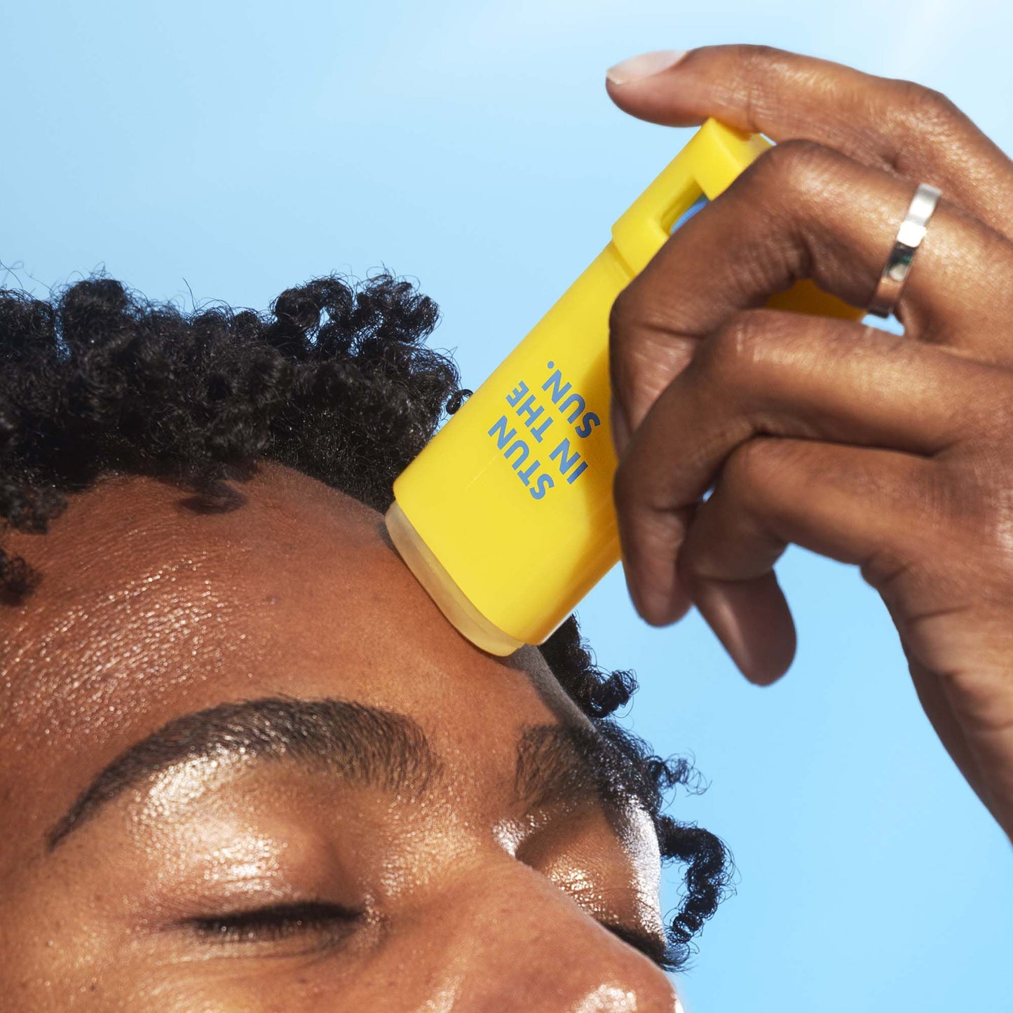 suntouchable-invisi-stick-spf-50-b1 060624_Mikel_InvisiStick_0107_v2_IGF.jpg