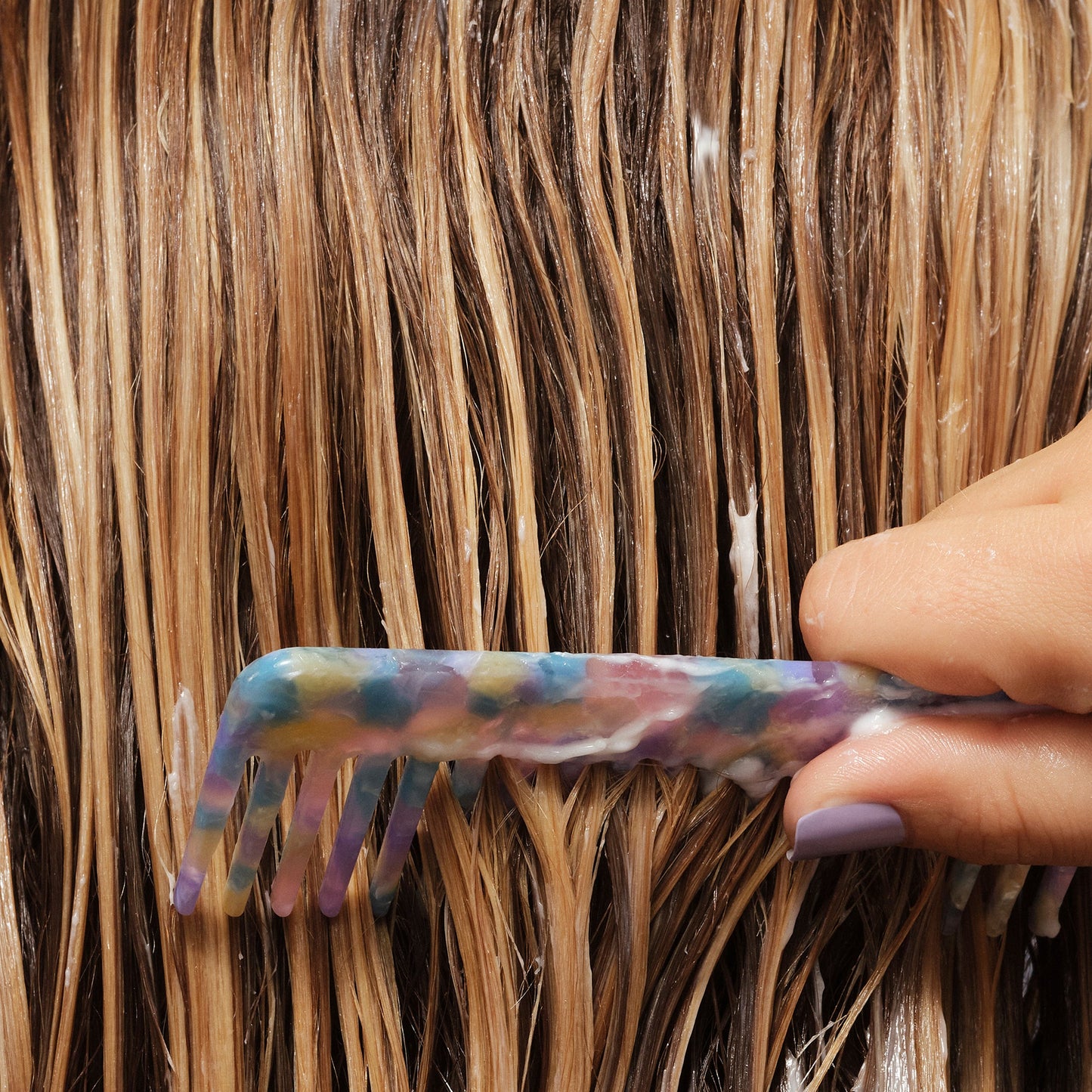 never-thirsty-moisturizing-conditioner-u8 111925_Anna_ThirstyConditioner-Product_1326_w3QC_IGF_1x1_6dab4b19-34a0-47bd-ae64-b0978b2f5084.jpg