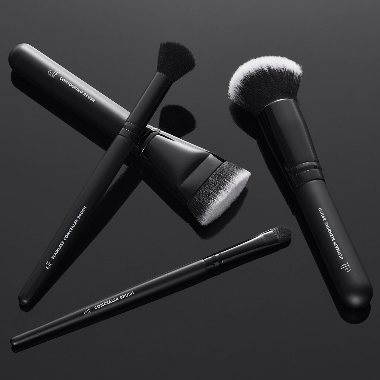 foundation-and-concealer-brush-set-o8 12142020_ComplexionPerfection-FaceBrush_0028_FocusBracket-MAIN_V2_IGF.jpg