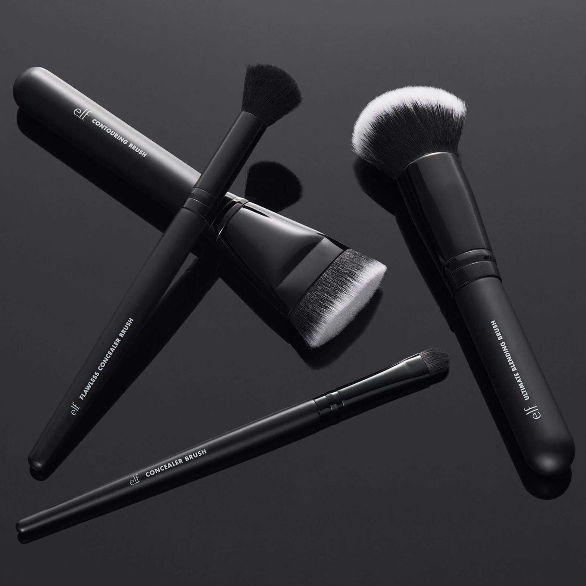 foundation-and-concealer-brush-set-o8 12142020_ComplexionPerfection-FaceBrush_0028_FocusBracket-MAIN_V2_IGF.jpg